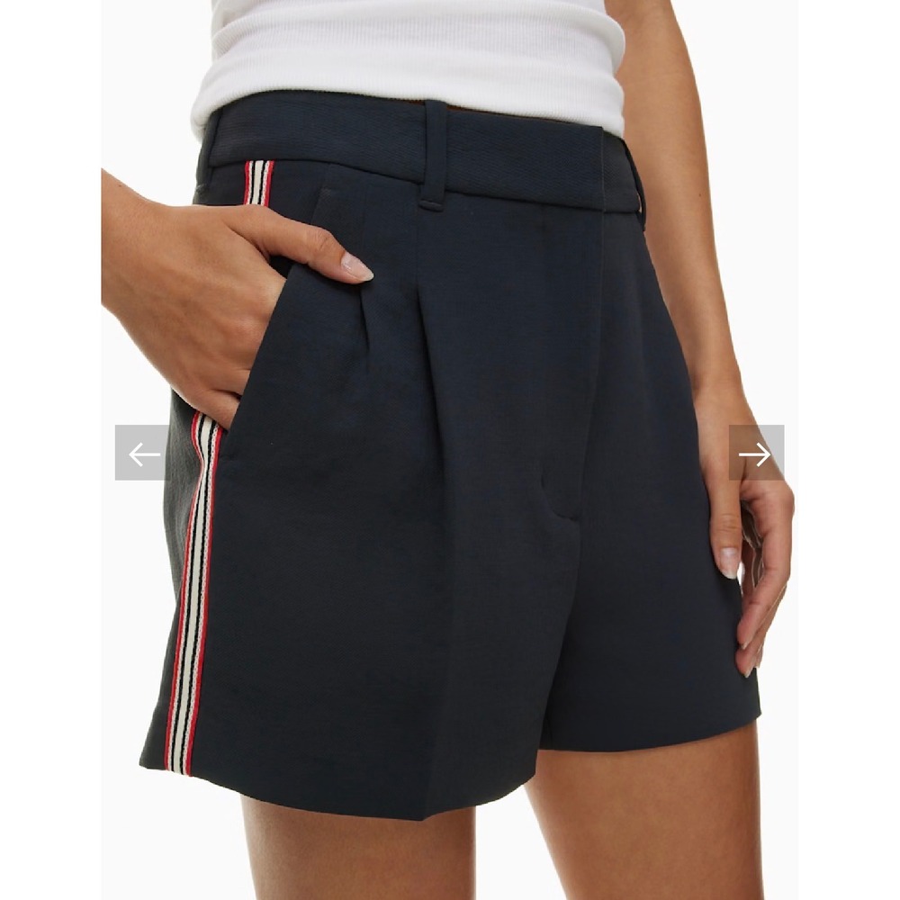 Aritzia Wilfred Effortless Shorts 3" Navy Red Stripes Old Money Preppy Boho 6
